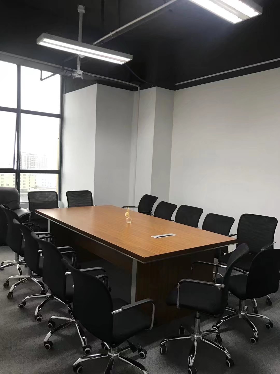 正航仪器(深圳)分公司会议室